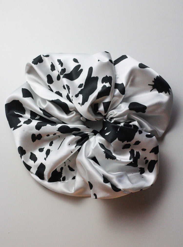 Oversized Scrunchie